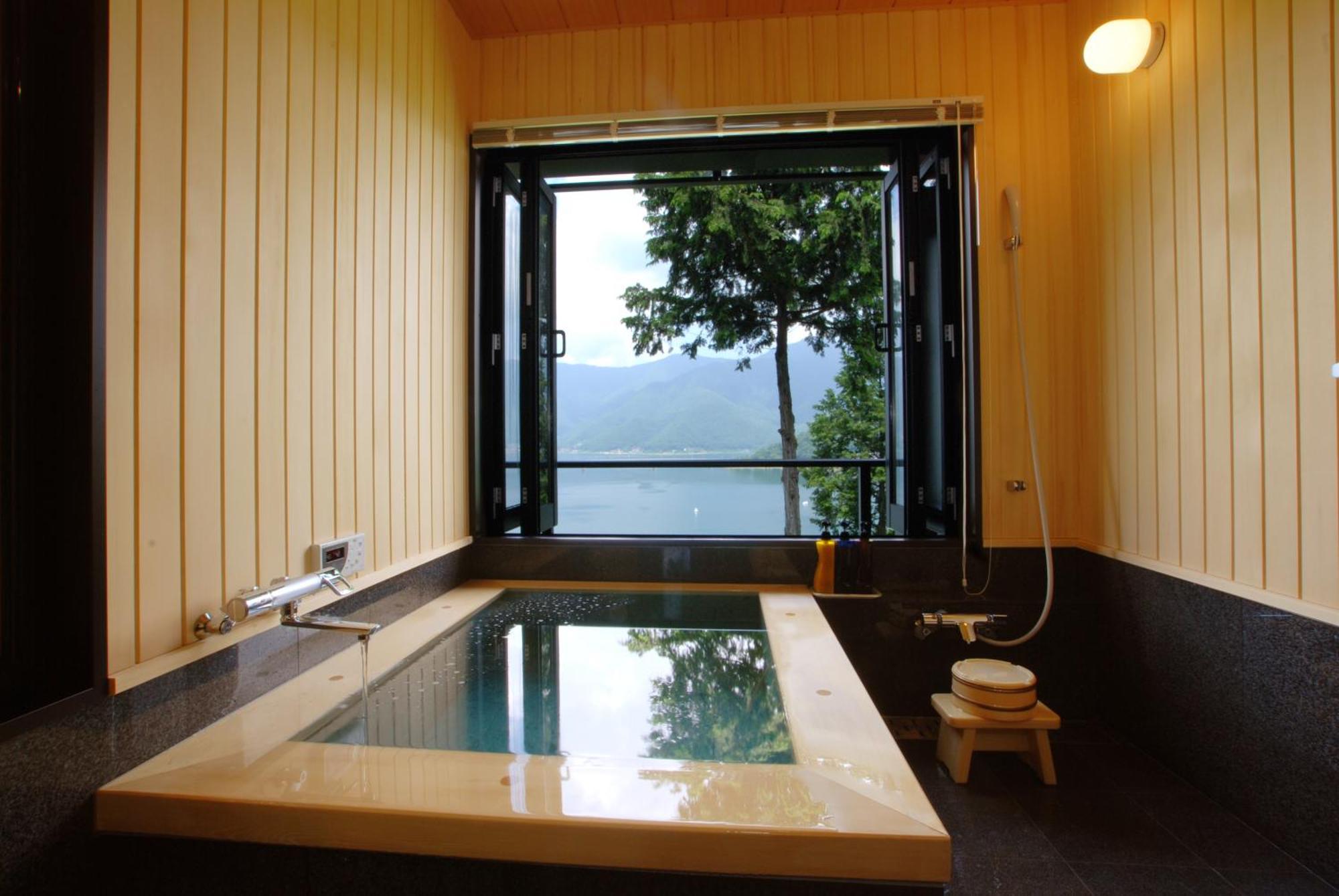 Rakuyu Hotel Fujikawaguchiko Exterior photo