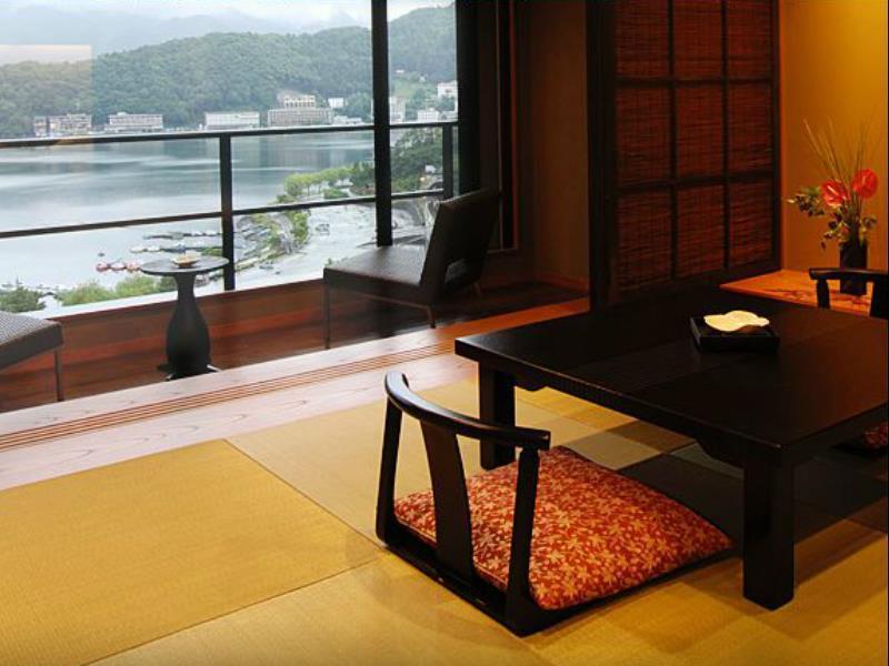 Rakuyu Hotel Fujikawaguchiko Exterior photo