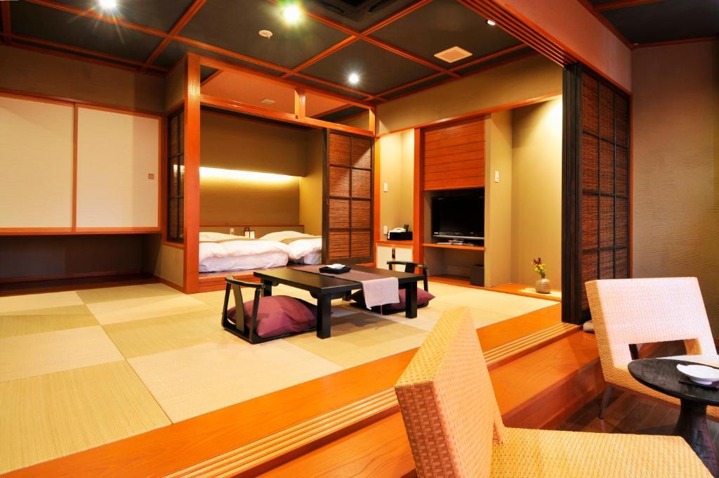 Rakuyu Hotel Fujikawaguchiko Exterior photo